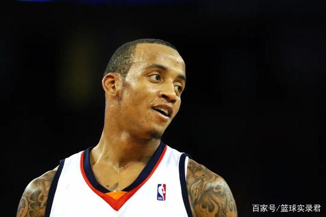 班凯罗35+10特雷杨31分 魔术加时险胜老鹰